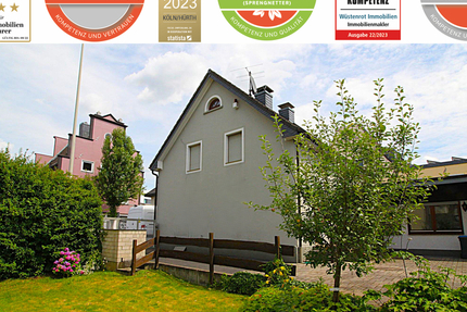 Kernsaniertes Einfamilienhaus mit (Bau)-Grundstück und großem Anbau mit vielen Nutzungsmöglichkeiten - Haus Solingen Ohligs | Angebot:23472326