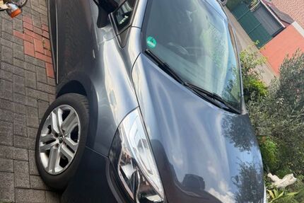 Renault Clio 130.000 km 6.490 &euro; Duisburg 47179