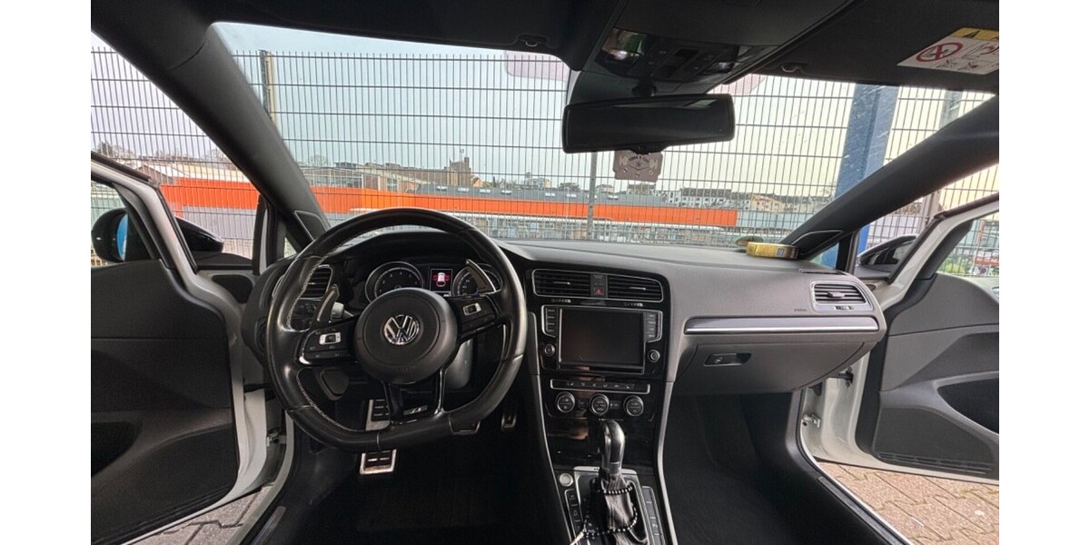 VW Golf 140.000 km 26.000 &euro; Remscheid 42853