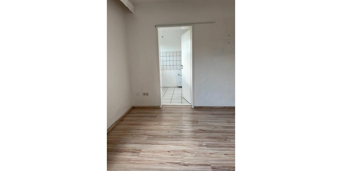 Etagenwohnung Duisburg Rheinhausen - 2 Zimmer, 49 m&sup2;, 89.000&euro; | Angebot:27196439