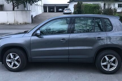 VW Tiguan 102.000 km 8.800 &euro; Remscheid 42857