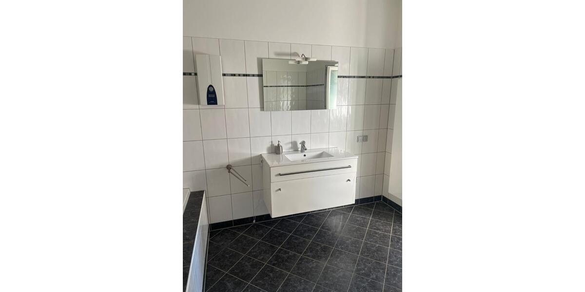 Einfamilienhaus Duisburg Mittelmeiderich - 5.5 Zimmer, 160 m&sup2;, 369.000&euro; | Angebot:27519769