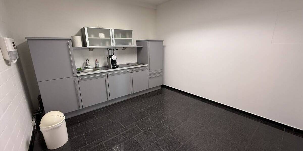 Gewerbeobjekt Kaarst Holzbüttgen - 7 Zimmer, 334 m&sup2;, 3.340&euro; | Angebot:25708221