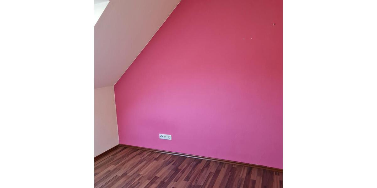 Dachgeschoßwohnung Krefeld Dießem - 2 Zimmer, 40 m&sup2;, 400&euro; | Angebot:25987306