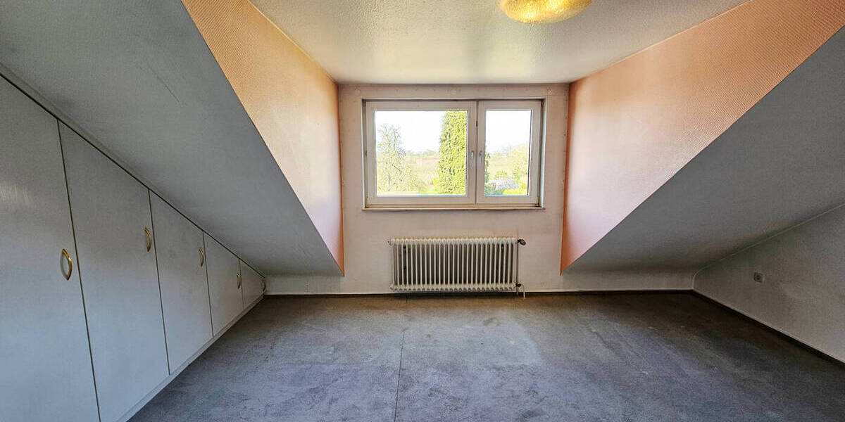 Etagenwohnung Burscheid - 2 Zimmer, 80 m&sup2;, 220.000&euro; | Angebot:25938791