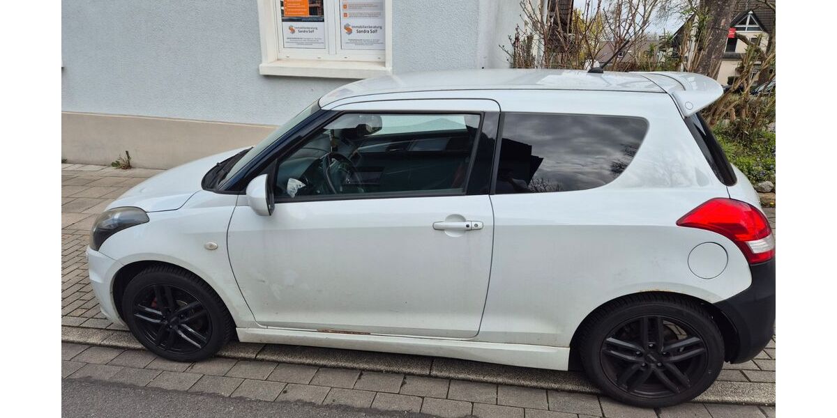 Suzuki Swift 88.000 km 8.500 &euro; Essen 45134
