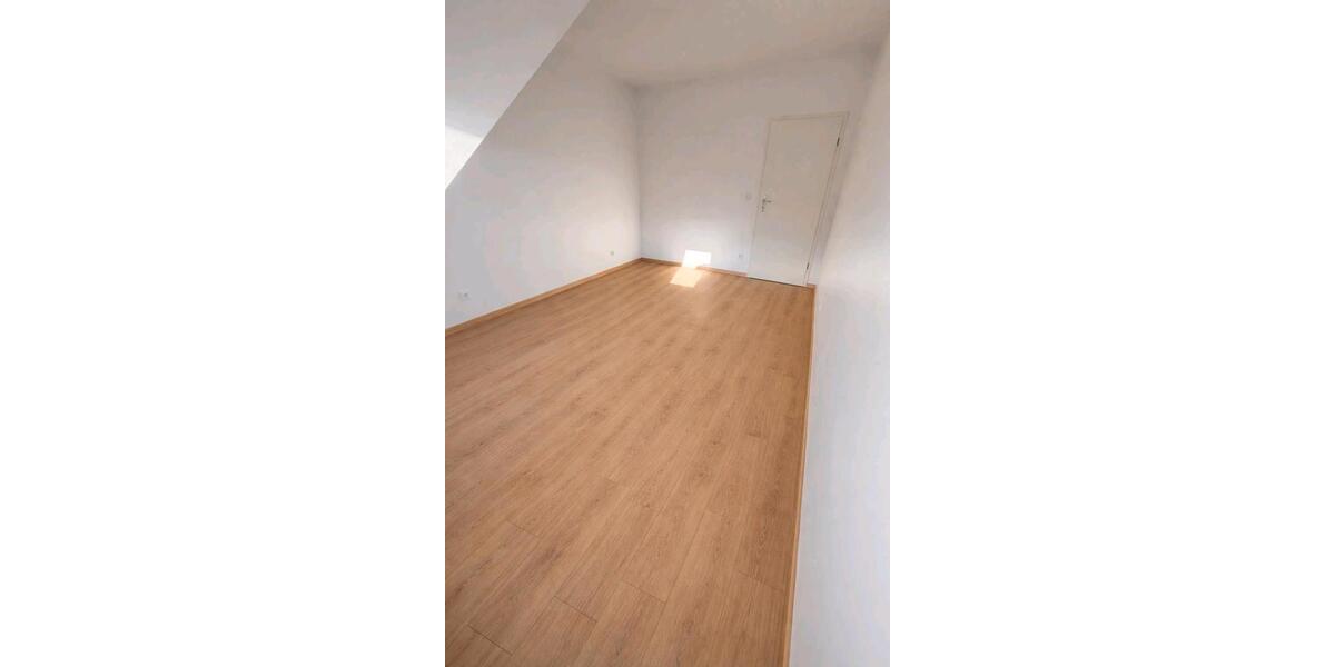 Dachgeschoßwohnung Remscheid - 3 Zimmer, 70 m&sup2;, 145.000&euro; | Angebot:26989848