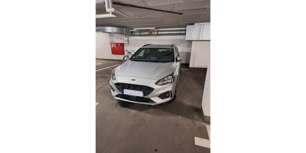 Ford Focus 100.000 km 11.700 &euro; Düsseldorf 40589