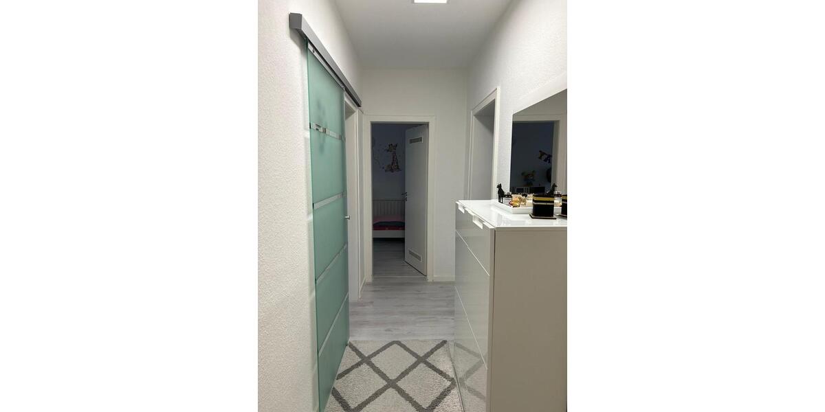 Etagenwohnung Duisburg Mittelmeiderich - 3.5 Zimmer, 65 m&sup2;, 120.000&euro; | Angebot:26585396