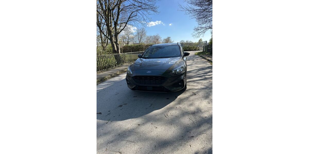 Ford Focus 89.499 km 13.299 &euro; Oberhausen 46145