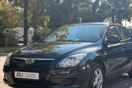 Hyundai i30 167.000 km 2.480 &euro; Düsseldorf 40595
