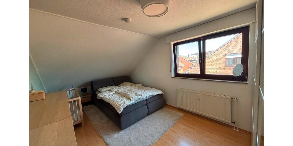 Dachgeschoßwohnung Moers Rheinkamp - 2 Zimmer, 65 m&sup2;, 195.000&euro; | Angebot:27213825