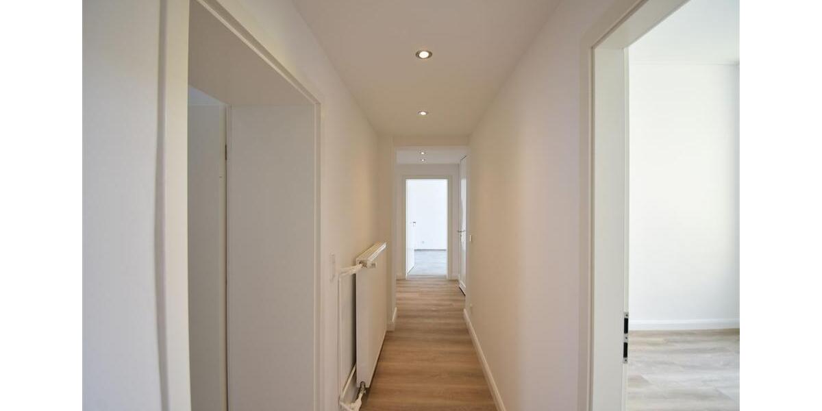 Etagenwohnung Krefeld - 2 Zimmer, 81 m&sup2;, 695&euro; | Angebot:21845411
