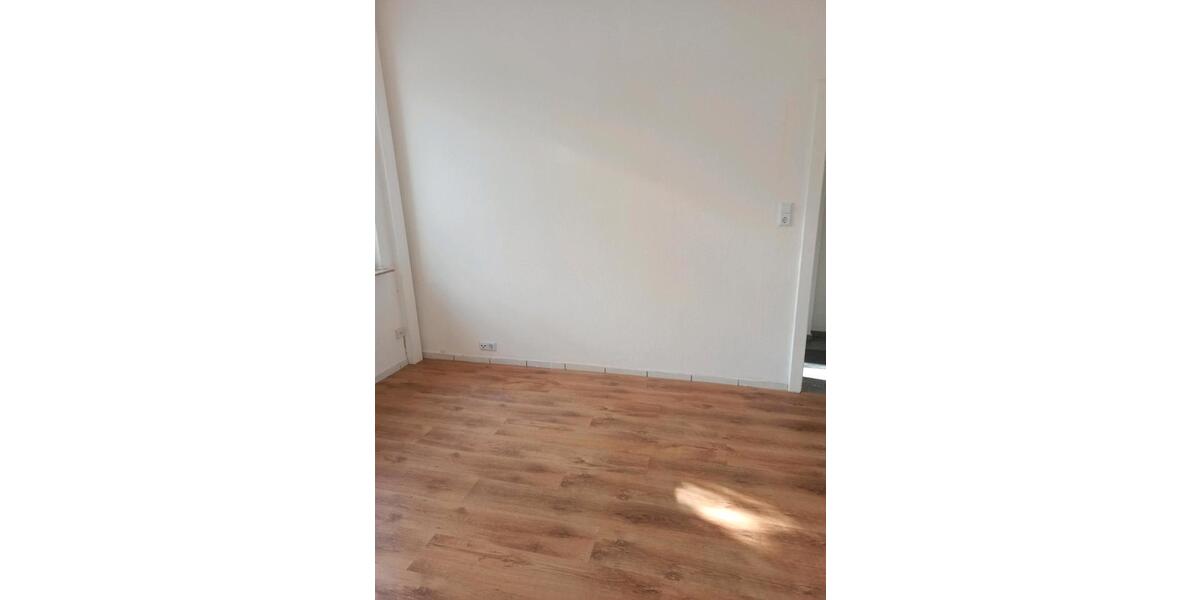 Erdgeschoßwohnung Krefeld Cracau - 2 Zimmer, 45 m&sup2;, 700&euro; | Angebot:25789887