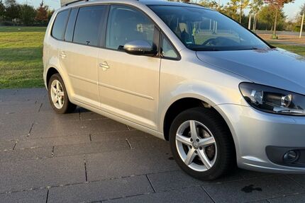 VW Touran 216.760 km 7.300 &euro; Essen 45138