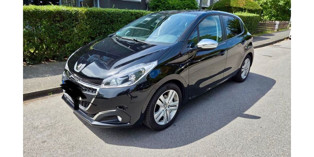 Peugeot 208 75.876 km 9.000 &euro; Düsseldorf 40625