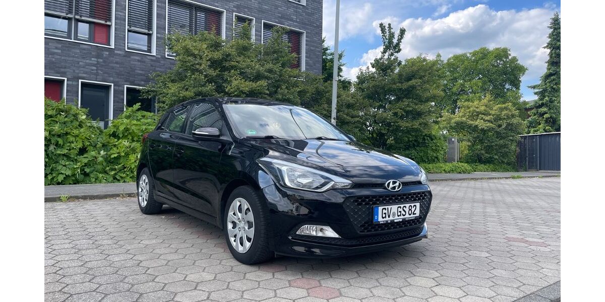 Hyundai i20 55.000 km 9.300 &euro; Grevenbroich 41515