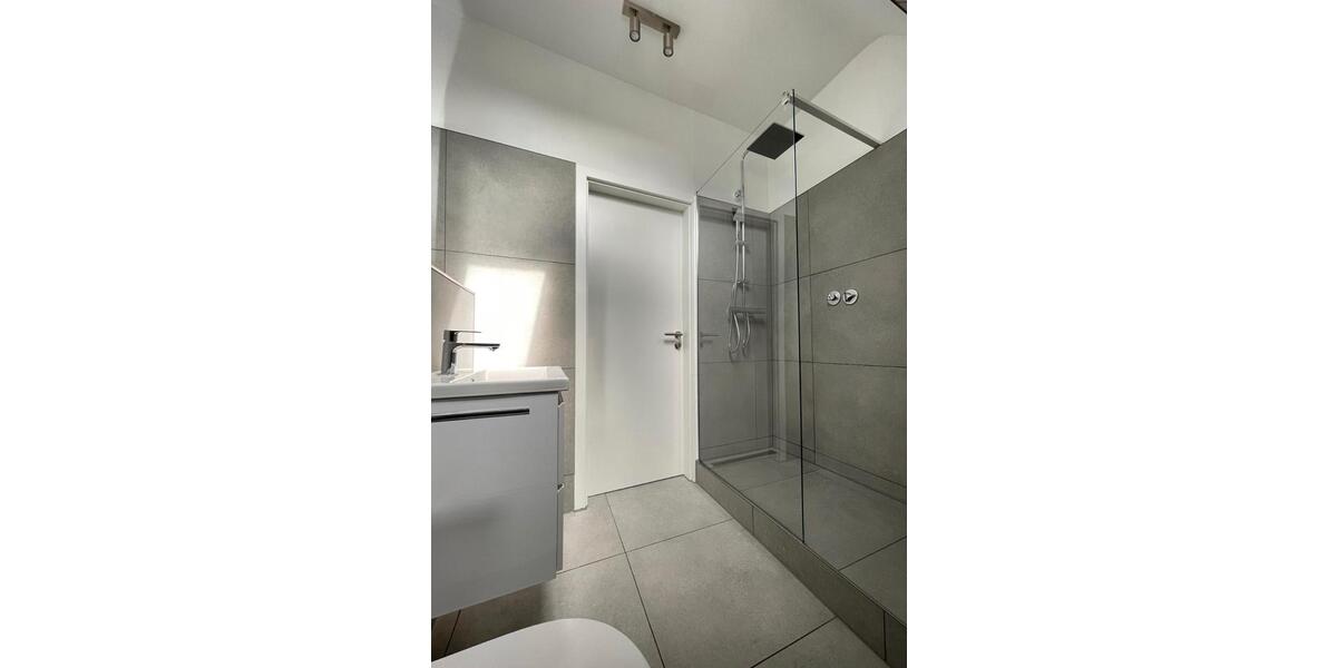 Dachgeschoßwohnung Krefeld Hüls - 2 Zimmer, 66 m&sup2;, 194.500&euro; | Angebot:26373846