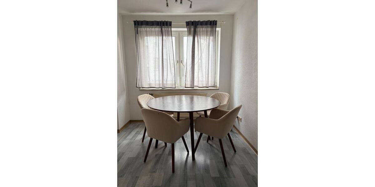 Etagenwohnung Düsseldorf Heerdt - 2 Zimmer, 50 m&sup2;, 4.000&euro; | Angebot:25921599