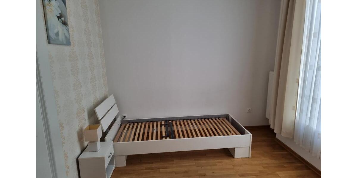 Erdgeschoßwohnung Krefeld - 2 Zimmer, 53 m&sup2;, 526&euro; | Angebot:25858787
