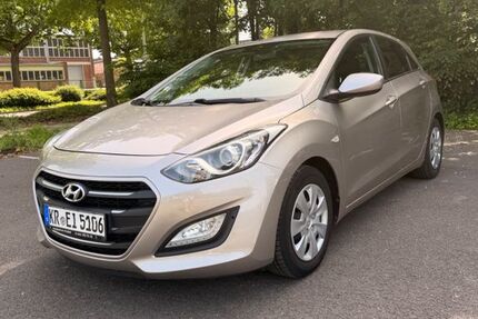 Hyundai i30 90.374 km 7.799 &euro; Krefeld 47805