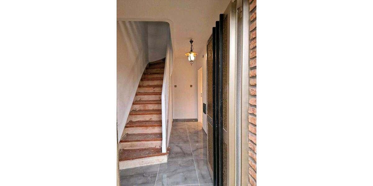 Erdgeschoßwohnung Düsseldorf Stadtbezirk 6 - 4 Zimmer, 110 m&sup2;, 1.600&euro; | Angebot:25972372