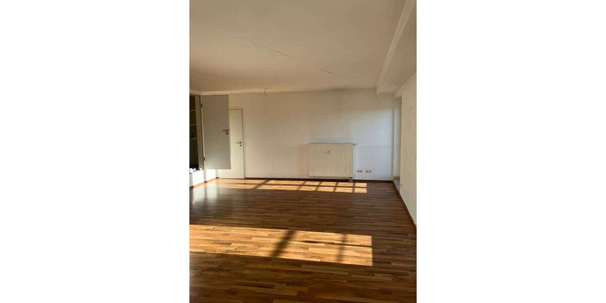 Etagenwohnung Moers - 2 Zimmer, 82 m&sup2;, 902&euro; | Angebot:23881853