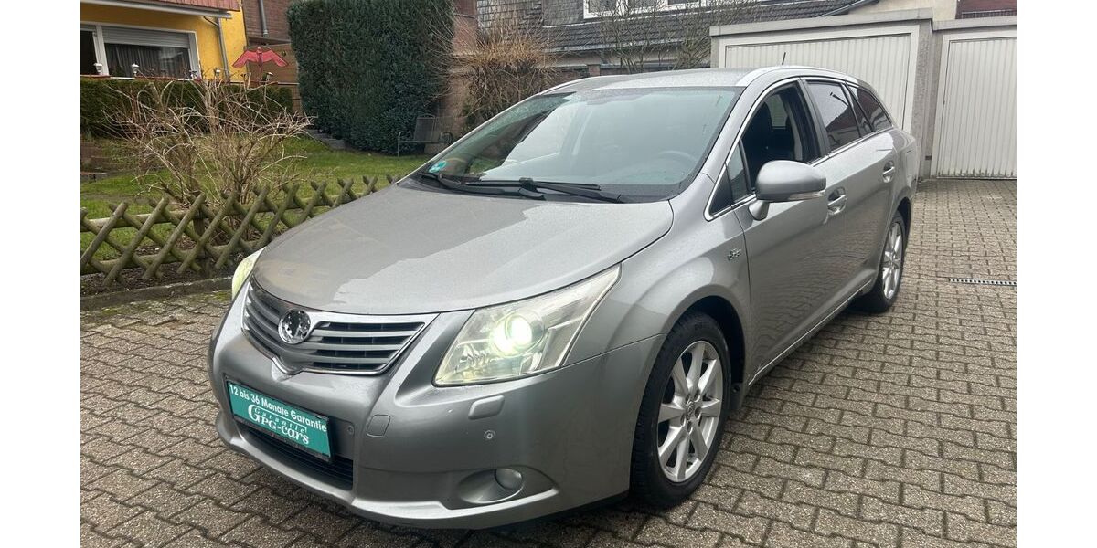 Toyota Avensis 310.000 km 5.950 &euro; Düsseldorf 40589