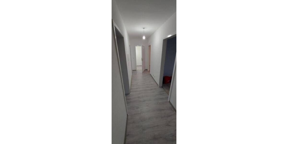 Etagenwohnung Neuss Reuschenberg - 3 Zimmer, 77 m&sup2;, 930&euro; | Angebot:25844077