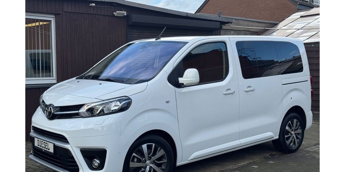 Toyota Proace (Verso) 75.000 km 21.900 &euro; Duisburg 47179