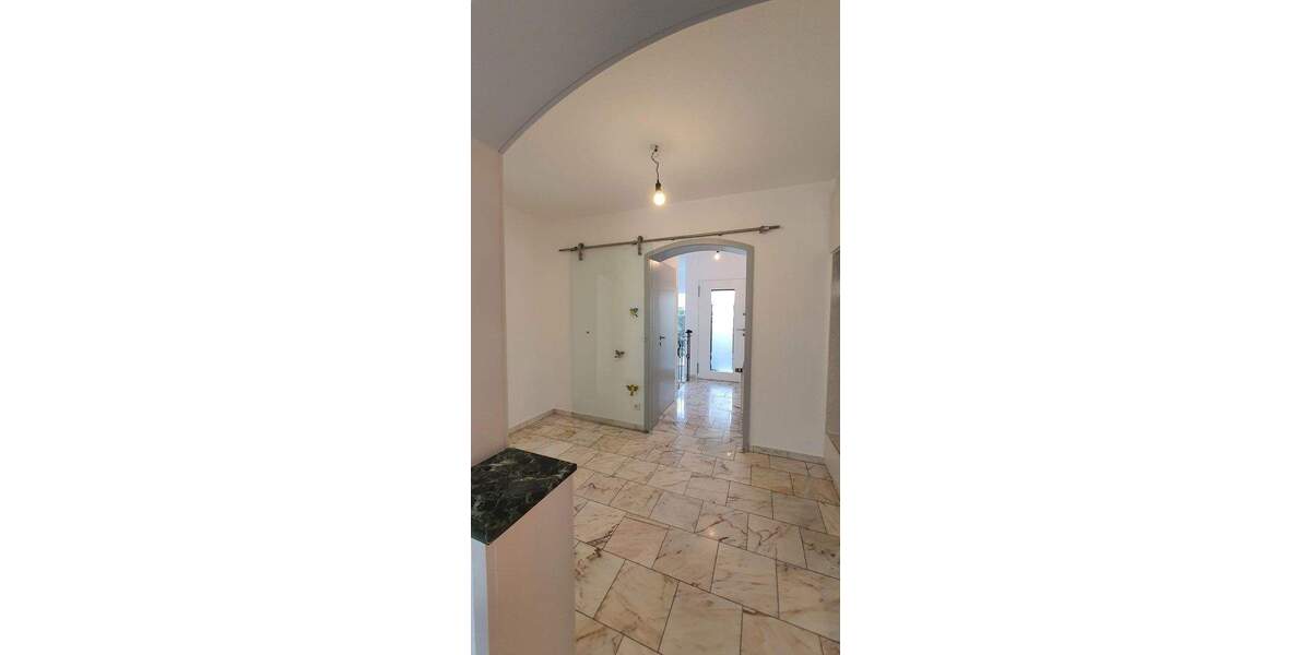 Etagenwohnung Duisburg Rahm - 4 Zimmer, 130 m&sup2;, 1.695&euro; | Angebot:25854102