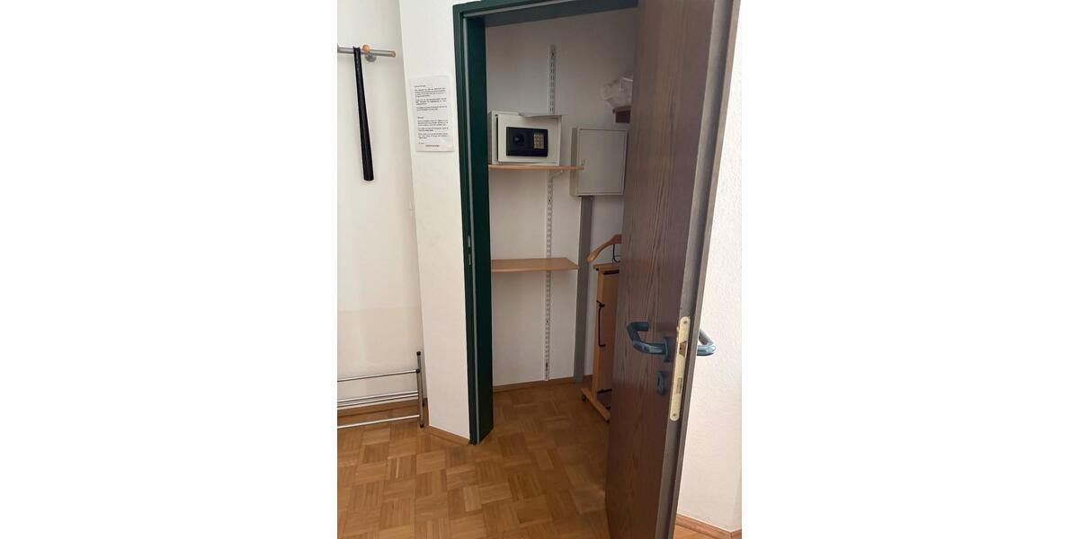 Etagenwohnung Essen Stadtbezirk II - 1 Zimmer, 50 m&sup2;, 470&euro; | Angebot:27541539