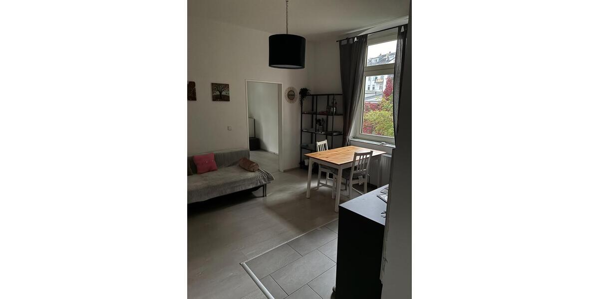 Etagenwohnung Düsseldorf Oberbilk - 2 Zimmer, 52 m&sup2;, 850&euro; | Angebot:25926013