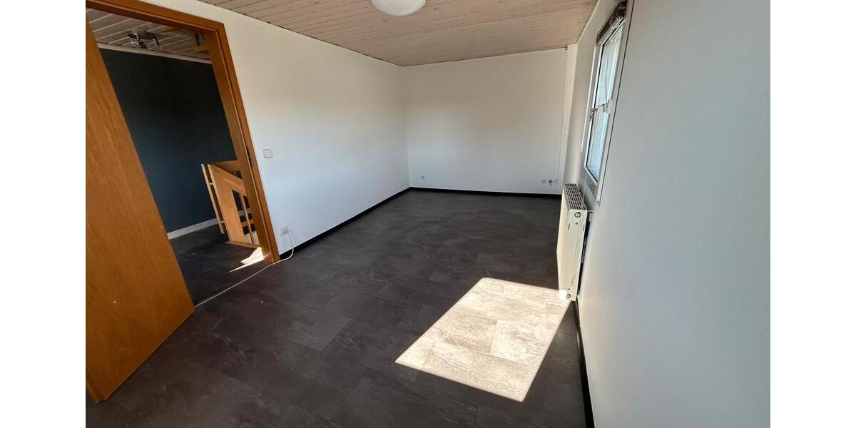 Doppelhaushälfte Burscheid - 3 Zimmer, 95 m&sup2;, 350.000&euro; | Angebot:25547130