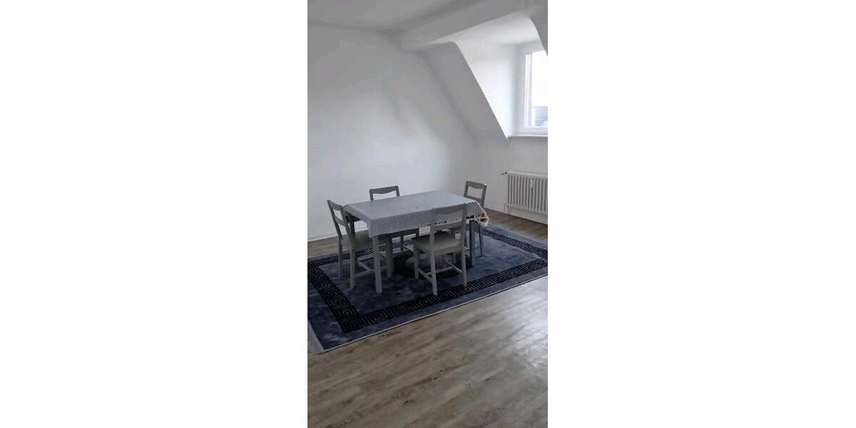 Dachgeschoßwohnung Essen Südviertel - 4 Zimmer, 102 m&sup2;, 1.140&euro; | Angebot:27564948