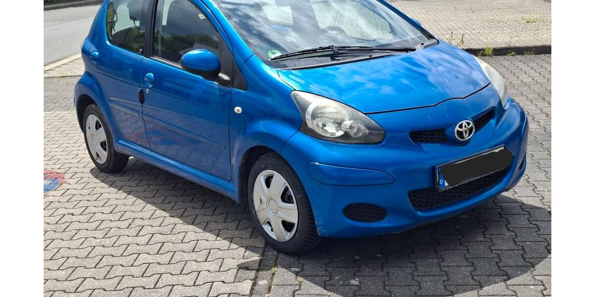 Toyota Aygo (X) 202.771 km 2.200 &euro; Düsseldorf 40468