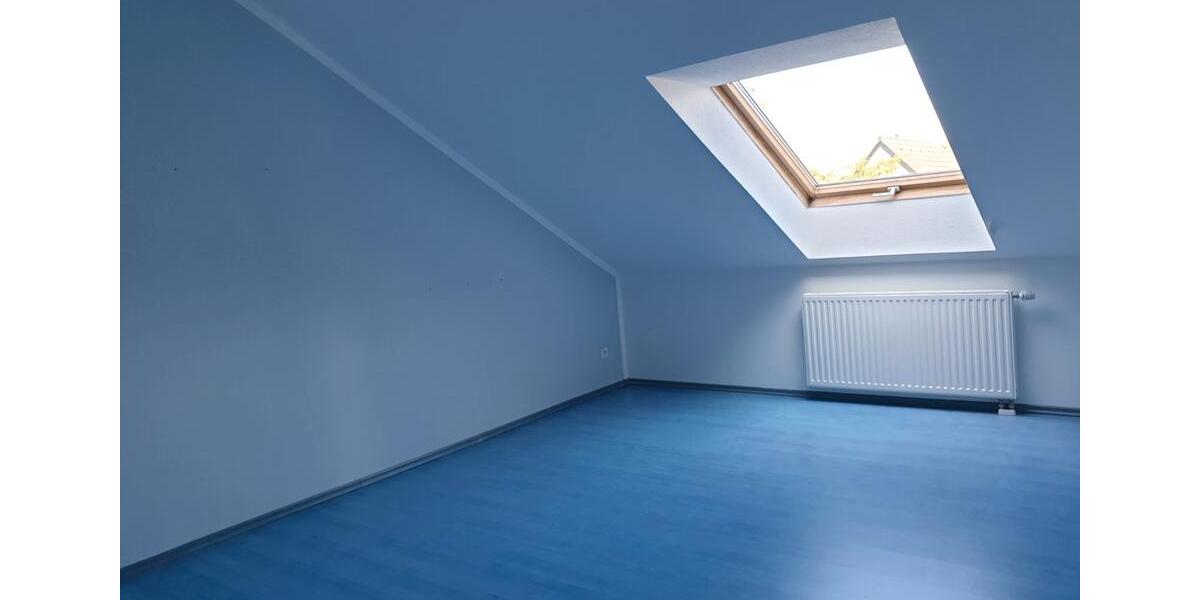 Dachgeschoßwohnung Langenfeld (Rheinland) - 3 Zimmer, 85 m&sup2;, 289.000&euro; | Angebot:26095167