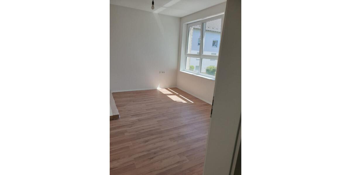Etagenwohnung Heiligenhaus - 4 Zimmer, 128 m&sup2;, 1.150&euro; | Angebot:25542417