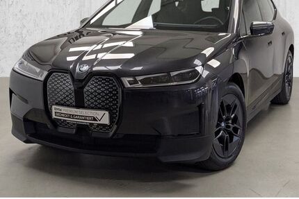 BMW iX 47.802 km 62.990 &euro; Düsseldorf 40595