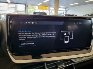 Peugeot 2008 Allure Klimaautom. Alu Allwetter Android Appl 14.715 km 18.480 &euro; HAAN 42781