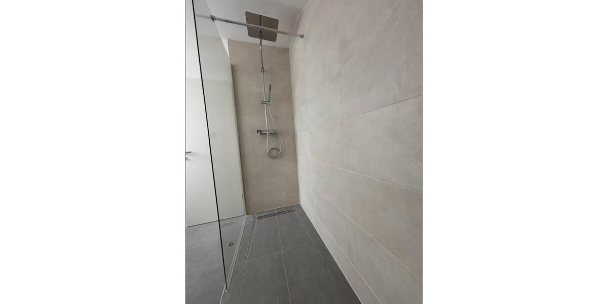 Dachgeschoßwohnung Düsseldorf Stadtbezirk 8 - 2 Zimmer, 67 m&sup2;, 995&euro; | Angebot:25860108