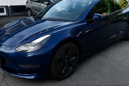 Tesla Model 3 145.830 km 28.500 &euro; Wuppertal 42281