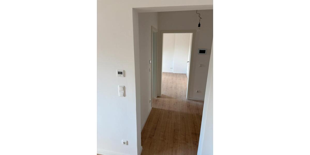 Dachgeschoßwohnung Duisburg Huckingen - 1 Zimmer, 69 m&sup2;, 980&euro; | Angebot:25995549