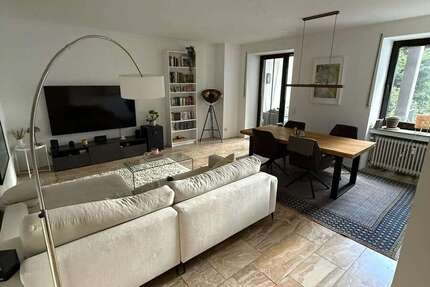 Wohnung Mönchengladbach - 4 Zimmer, 125 m&sup2;, 1.250&euro; | Angebot:27528024