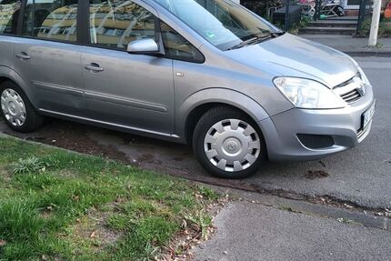 Opel Zafira 176.000 km 3.100 &euro; Solingen 42699