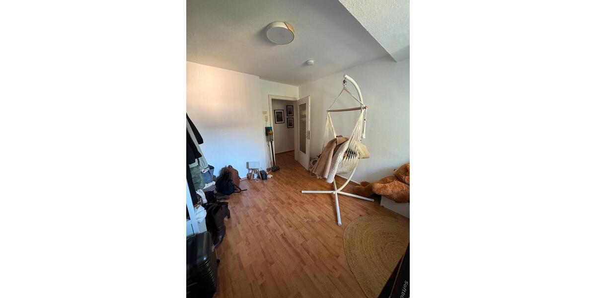 Dachgeschoßwohnung Essen Stadtbezirk III - 3 Zimmer, 60 m&sup2;, 650&euro; | Angebot:27539477