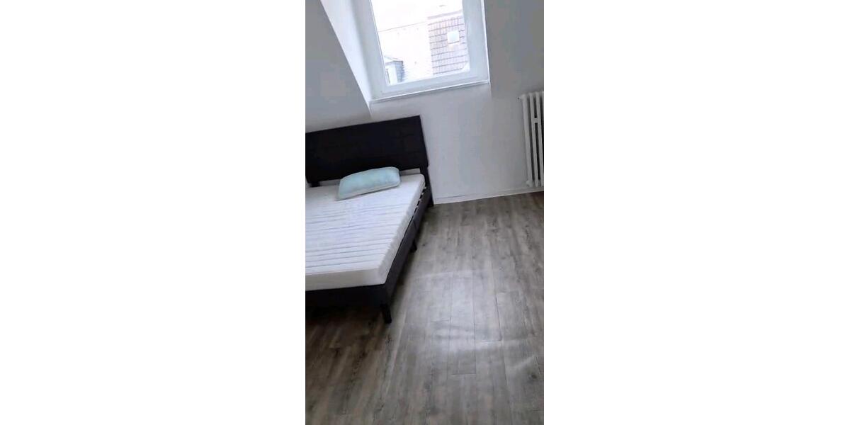 Dachgeschoßwohnung Essen Südviertel - 4 Zimmer, 102 m&sup2;, 1.140&euro; | Angebot:27564948