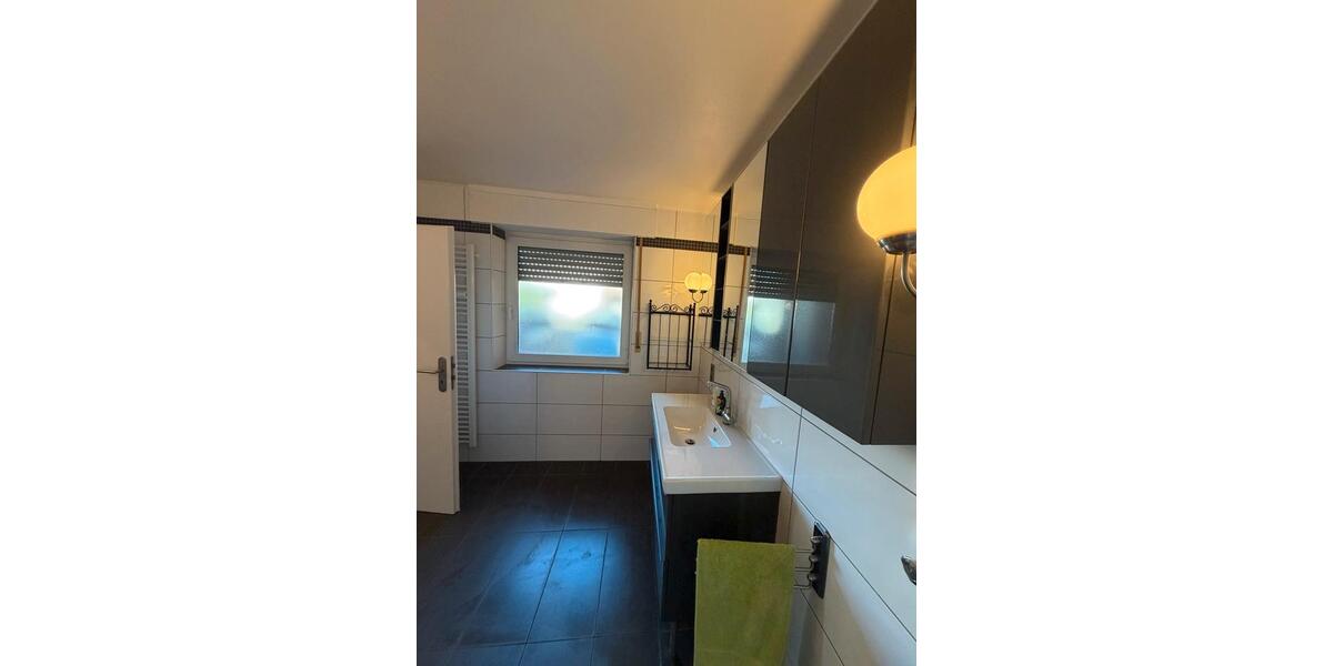 Erdgeschoßwohnung Duisburg Walsum - 3.5 Zimmer, 94 m&sup2;, 1.150&euro; | Angebot:25258855