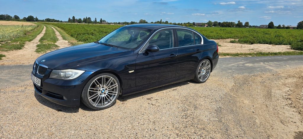 BMW 330 273.000 km 6.700 &euro; Tönisvorst 47918