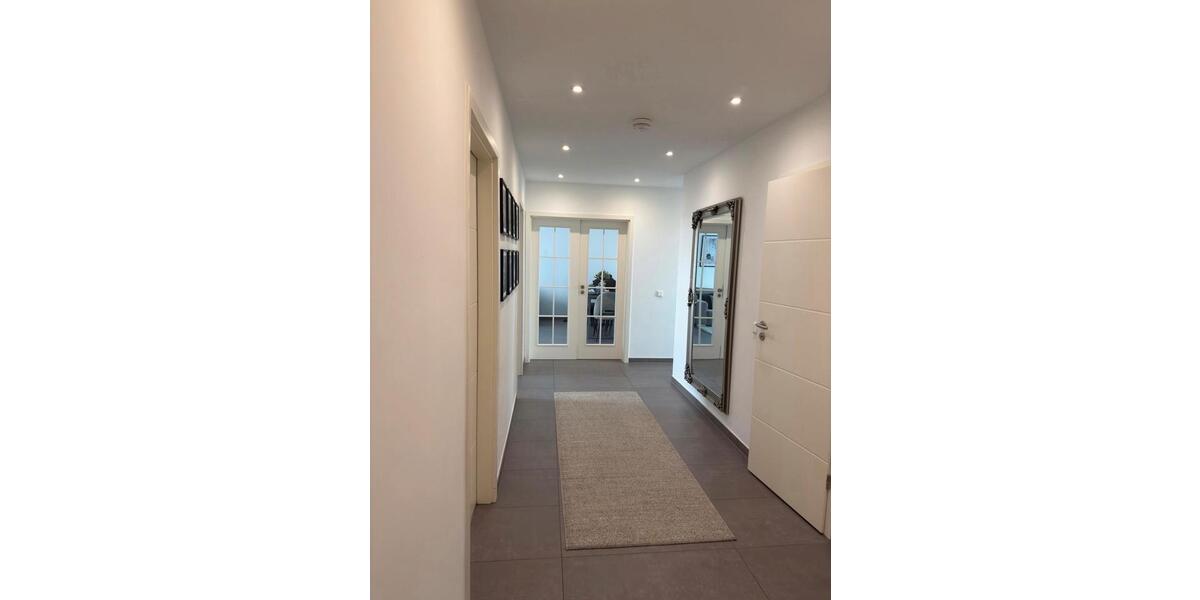 Etagenwohnung Duisburg Mittelmeiderich - 4.5 Zimmer, 87 m&sup2;, 230.000&euro; | Angebot:26502484
